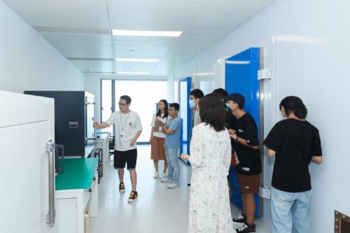 前海5G通信實(shí)驗(yàn)室正式亮相，F(xiàn)ind X3斬獲通信桂冠 揭秘綠廠深厚技術(shù)實(shí)力與前瞻布局